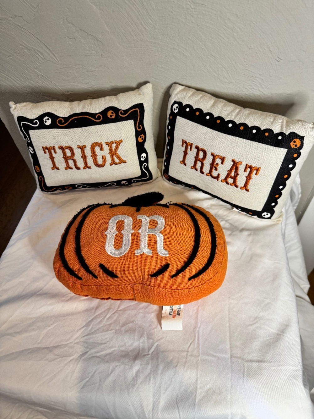 3-Piece Halloween Throw Pillow Set - Trick or Treat Pumpkin Decor
